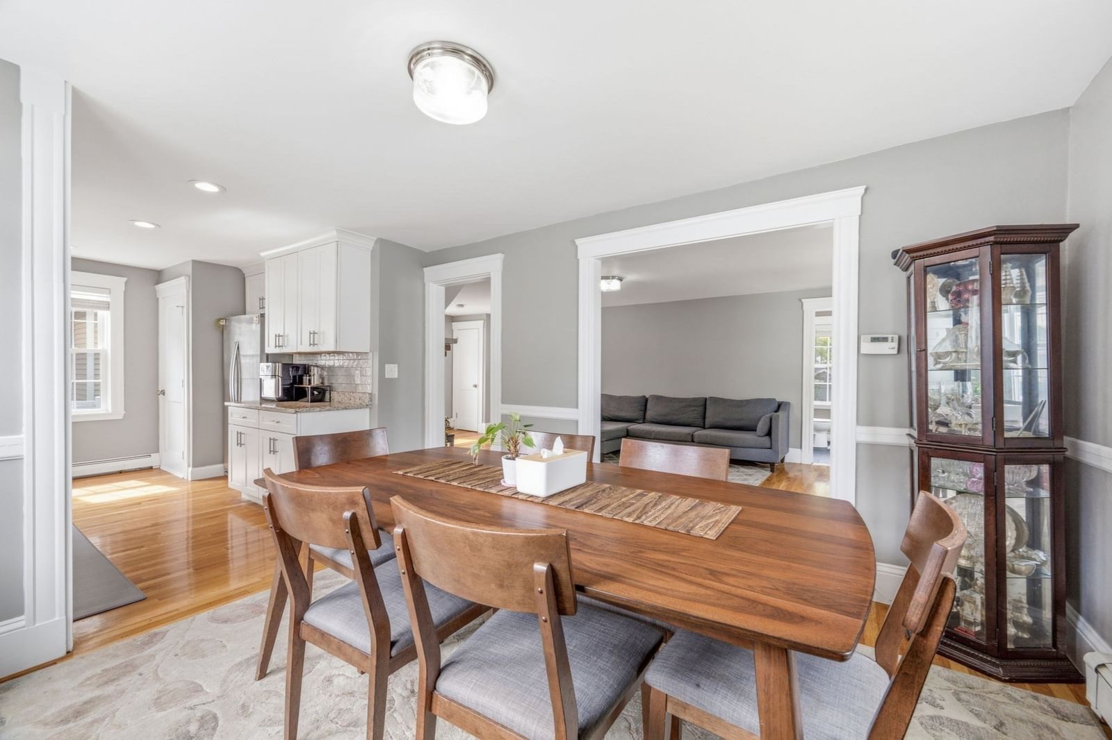 606 Lincoln Ave Saugus — Photo 12 of 42