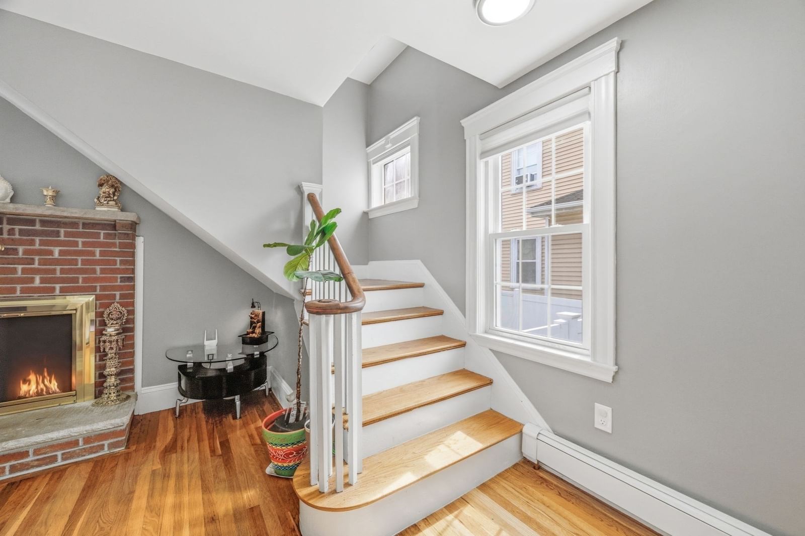 606 Lincoln Ave Saugus — Photo 18 of 42