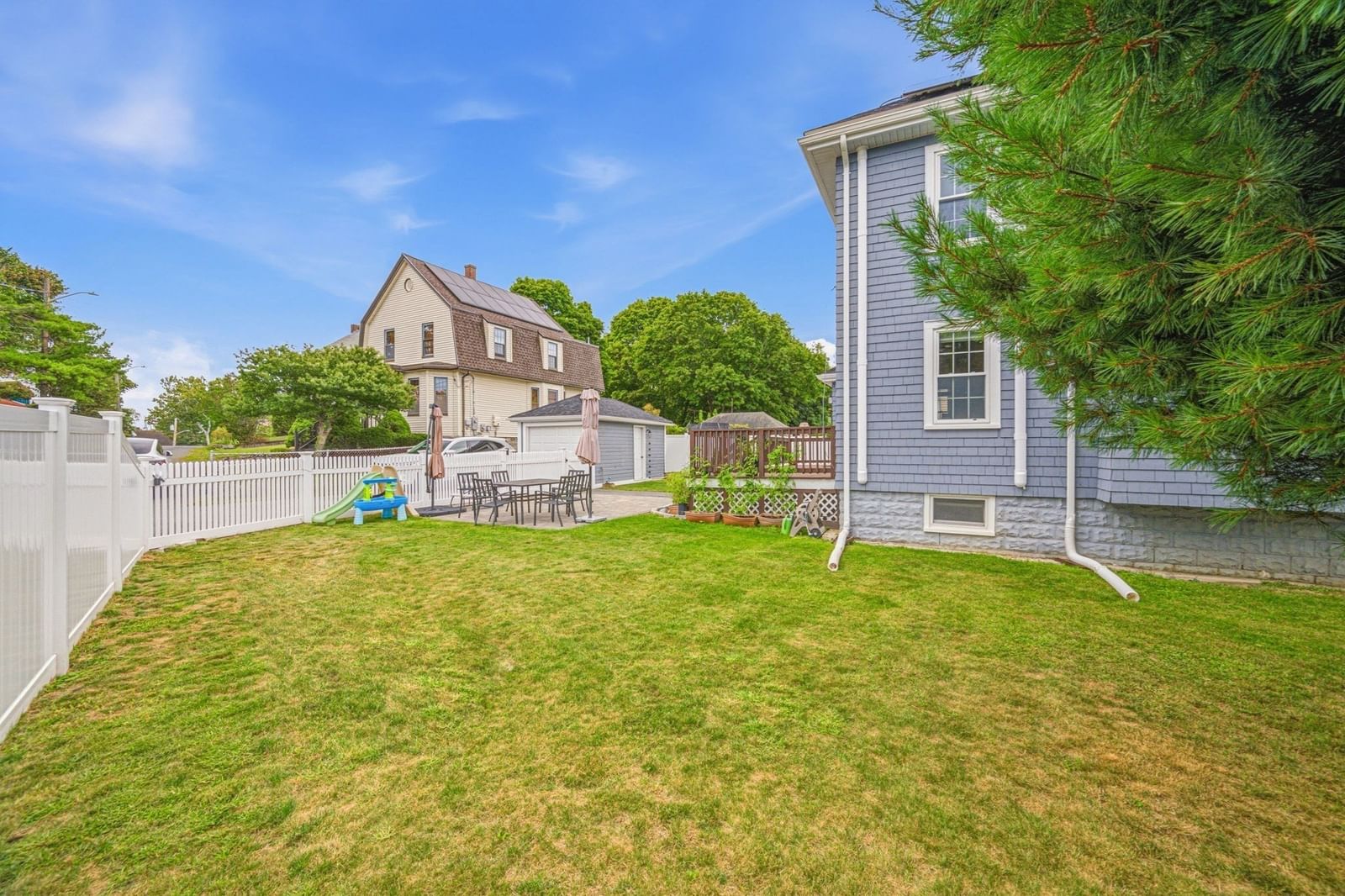 606 Lincoln Ave Saugus — Photo 36 of 42
