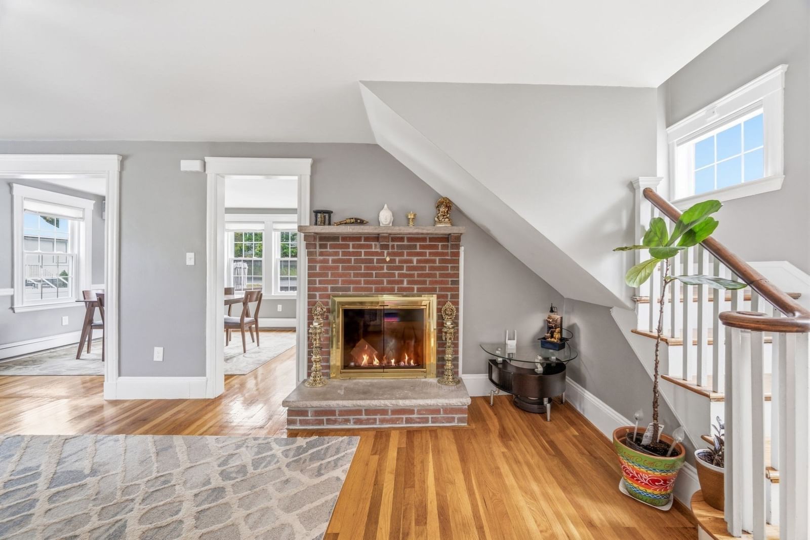 606 Lincoln Ave Saugus — Photo 5 of 42