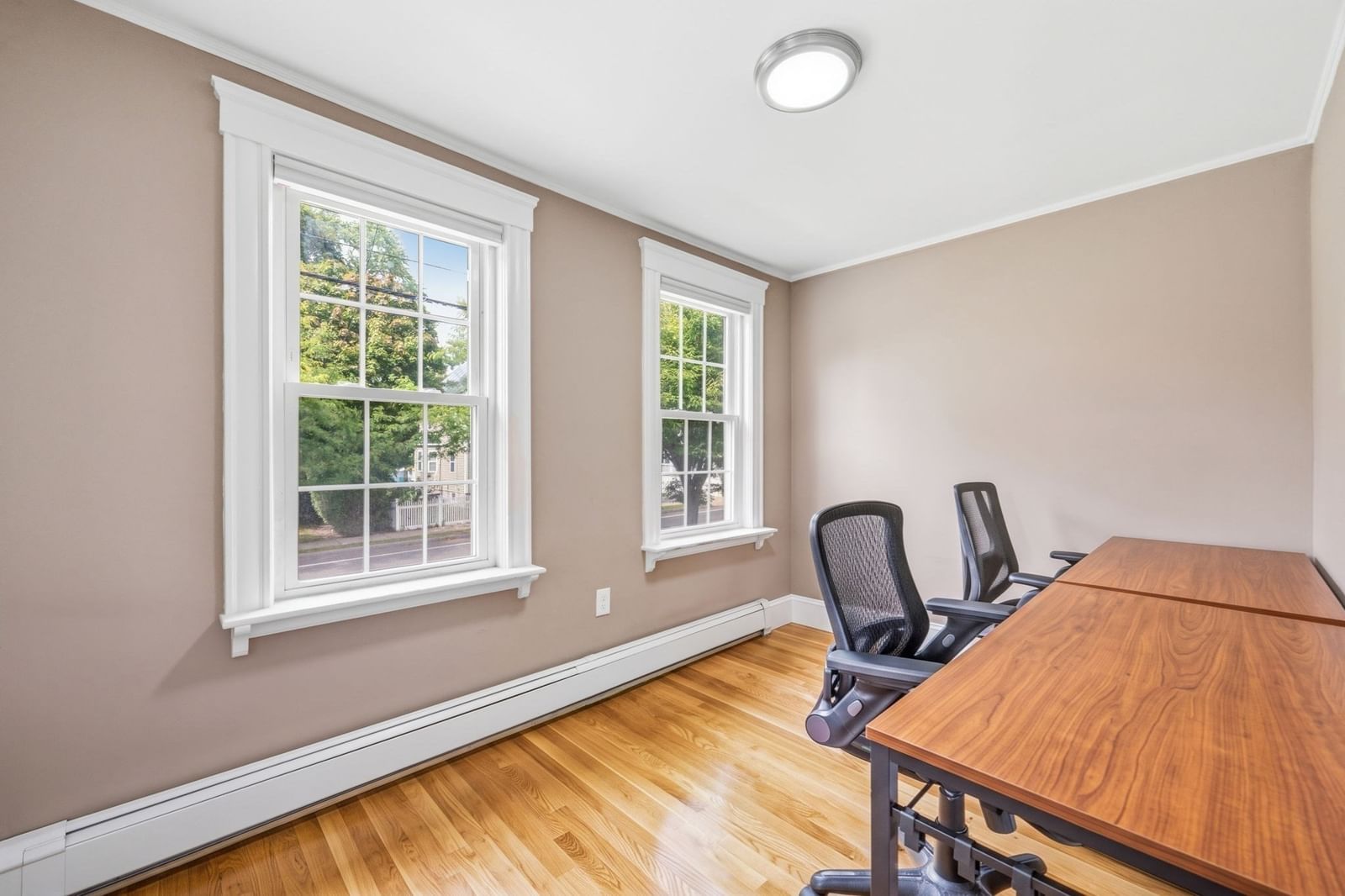 606 Lincoln Ave Saugus — Photo 9 of 42
