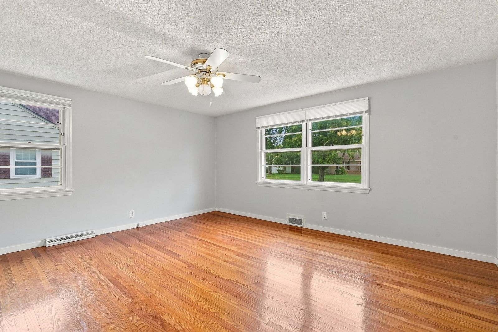 13 Parker St Agawam — Photo 24 of 35