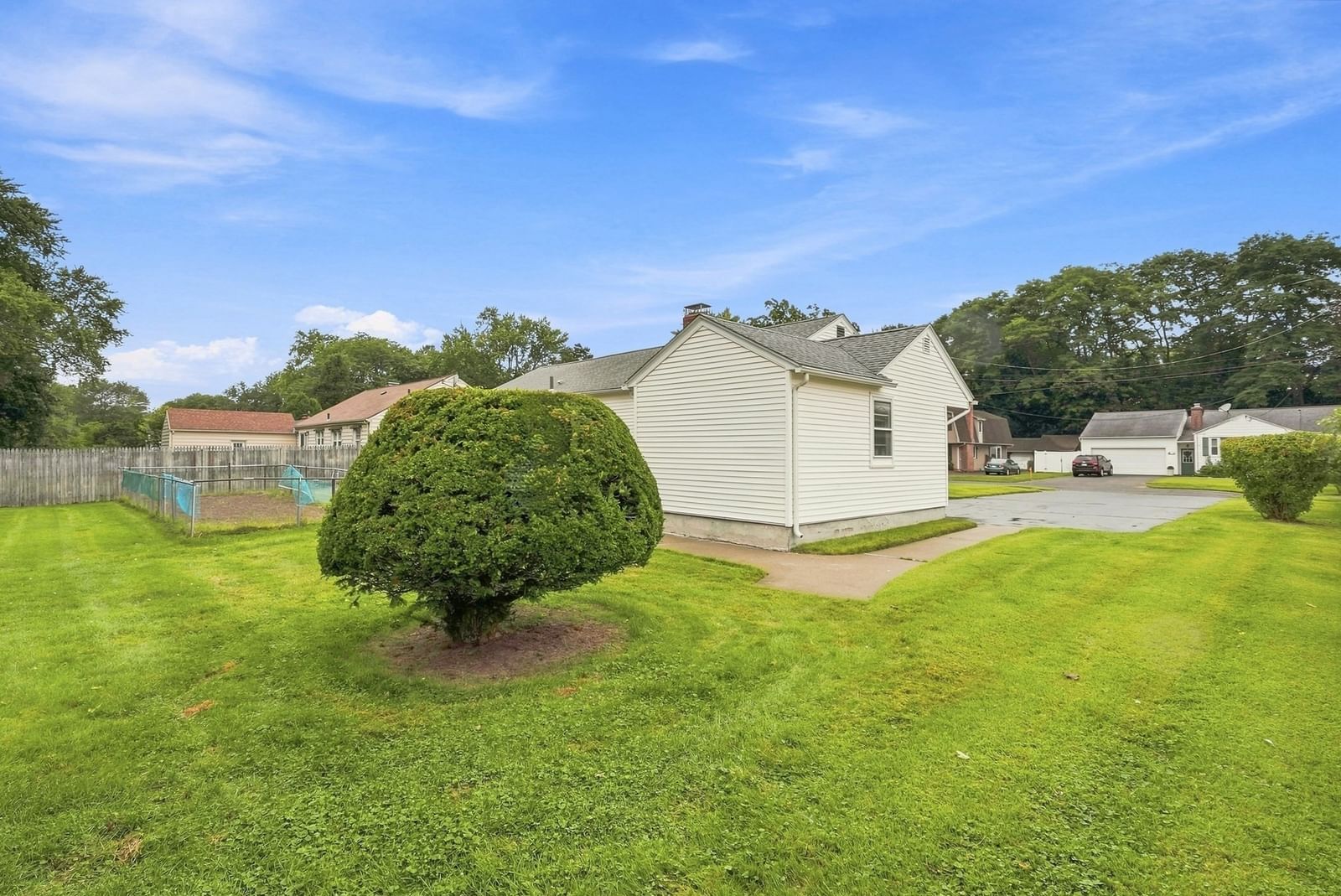 13 Parker St Agawam — Photo 6 of 35