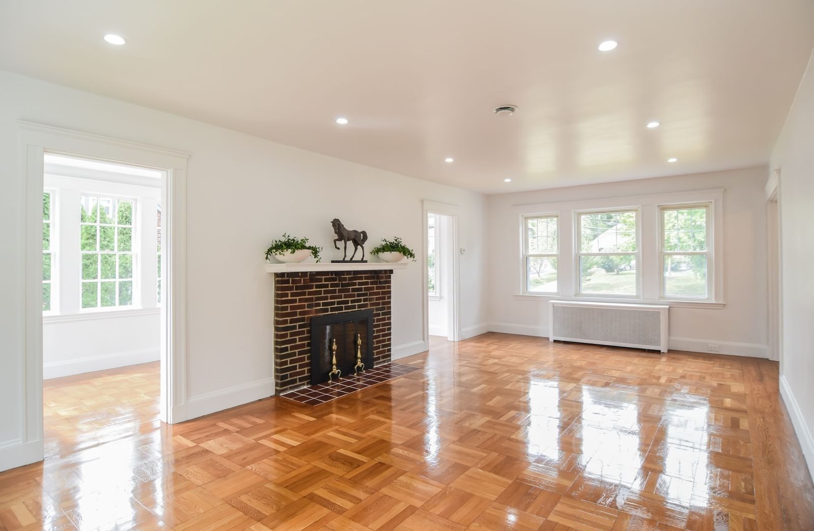 19 Stoneleigh Rd Watertown — Photo 9 of 41