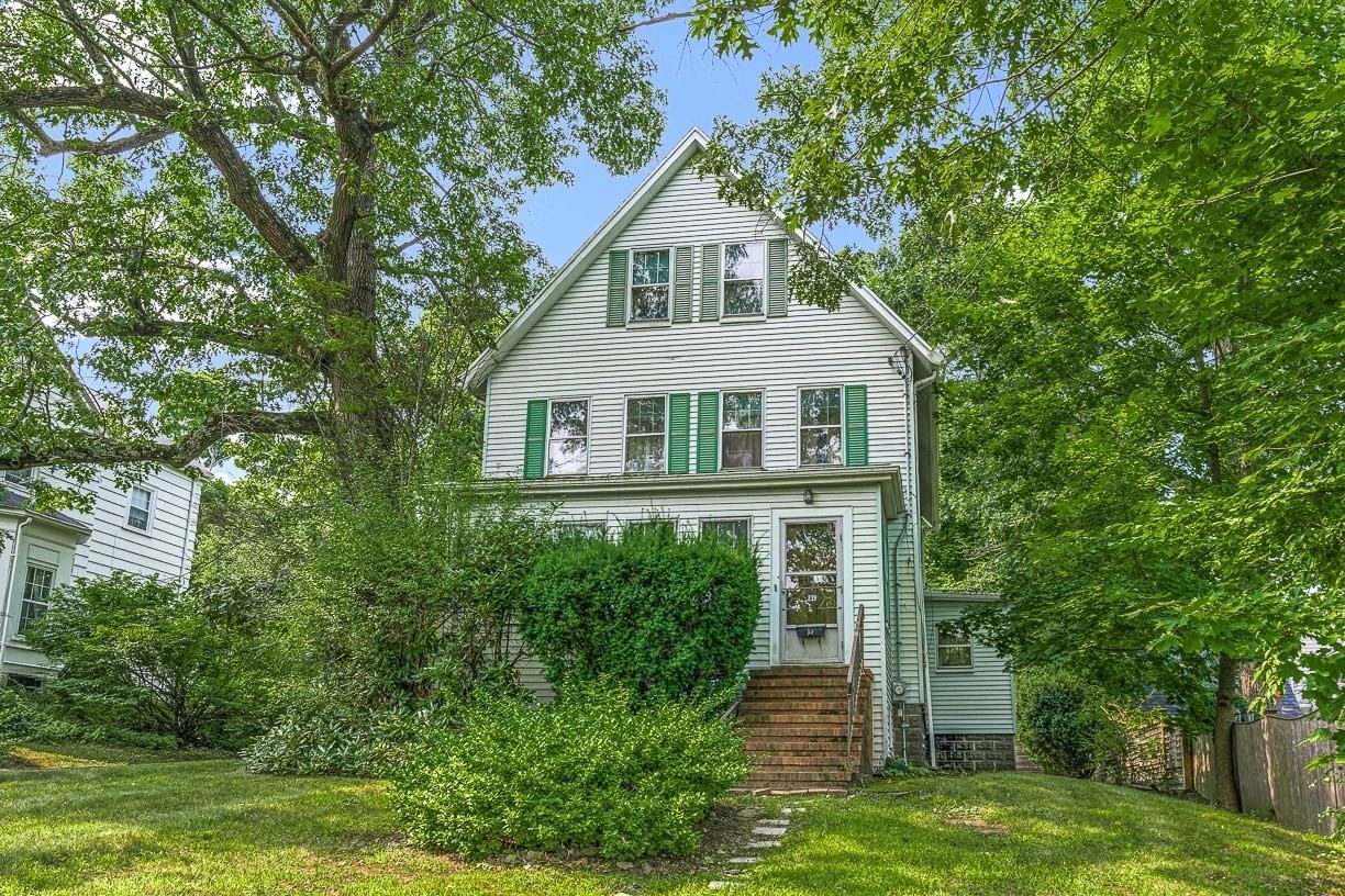239 Park Avenue Arlington — Photo 2 of 9