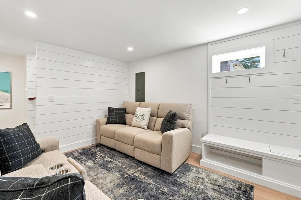 33 Dexter Ave Sandwich — Photo 11 of 42