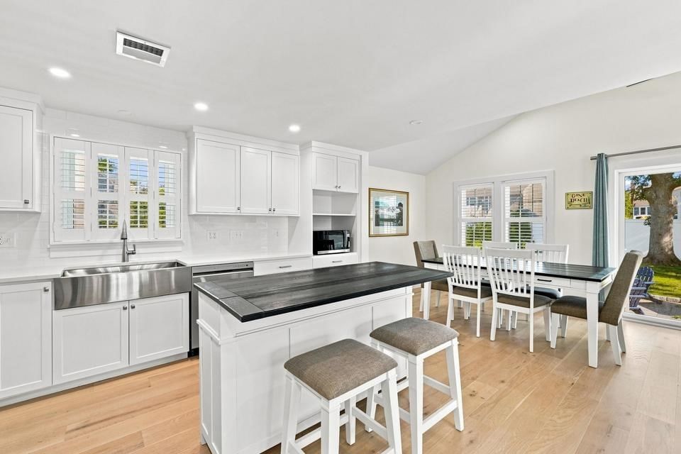 33 Dexter Ave Sandwich — Photo 23 of 42