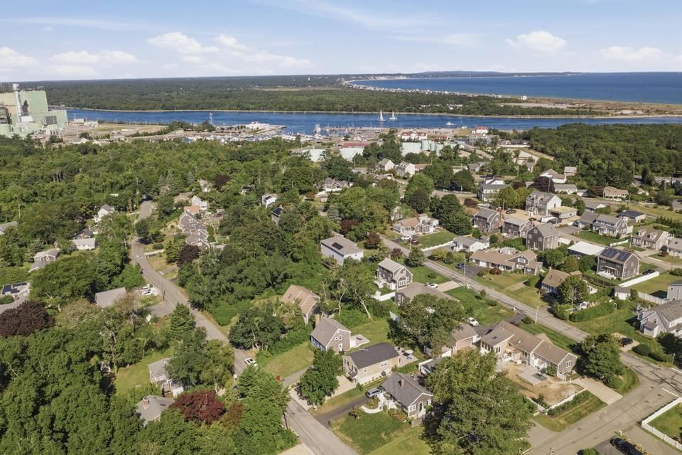 33 Dexter Ave Sandwich — Photo 4 of 42
