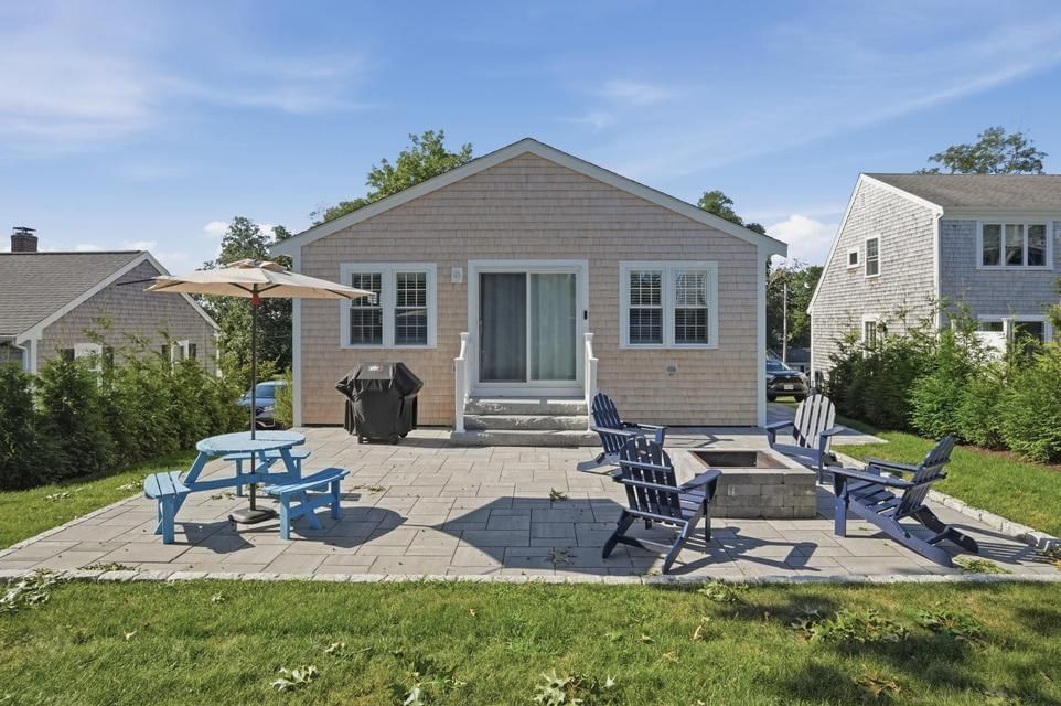 33 Dexter Ave Sandwich — Photo 5 of 42
