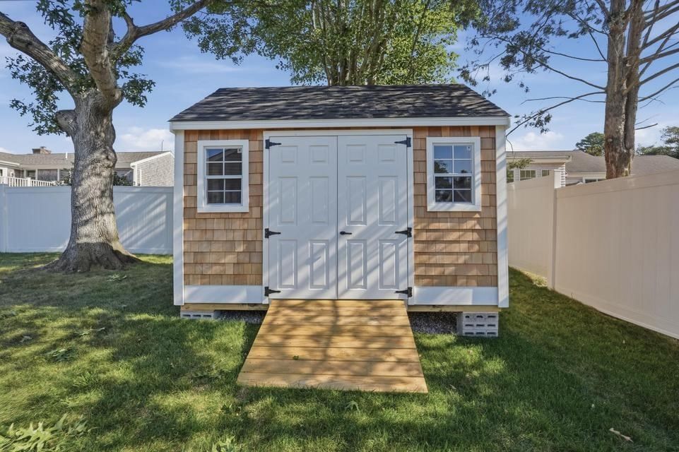 33 Dexter Ave Sandwich — Photo 6 of 42