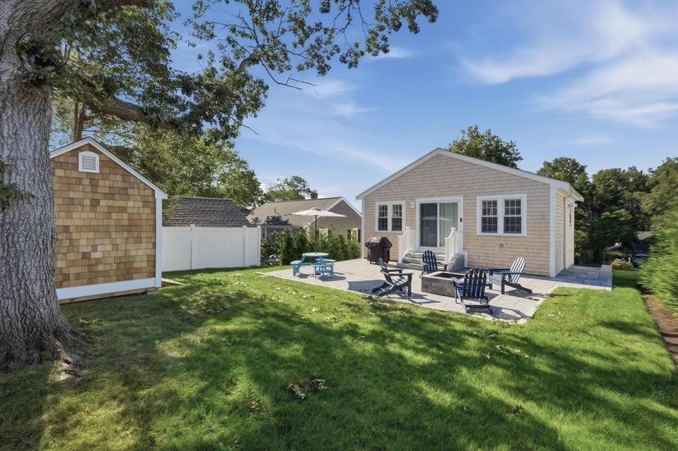 33 Dexter Ave Sandwich — Photo 7 of 42