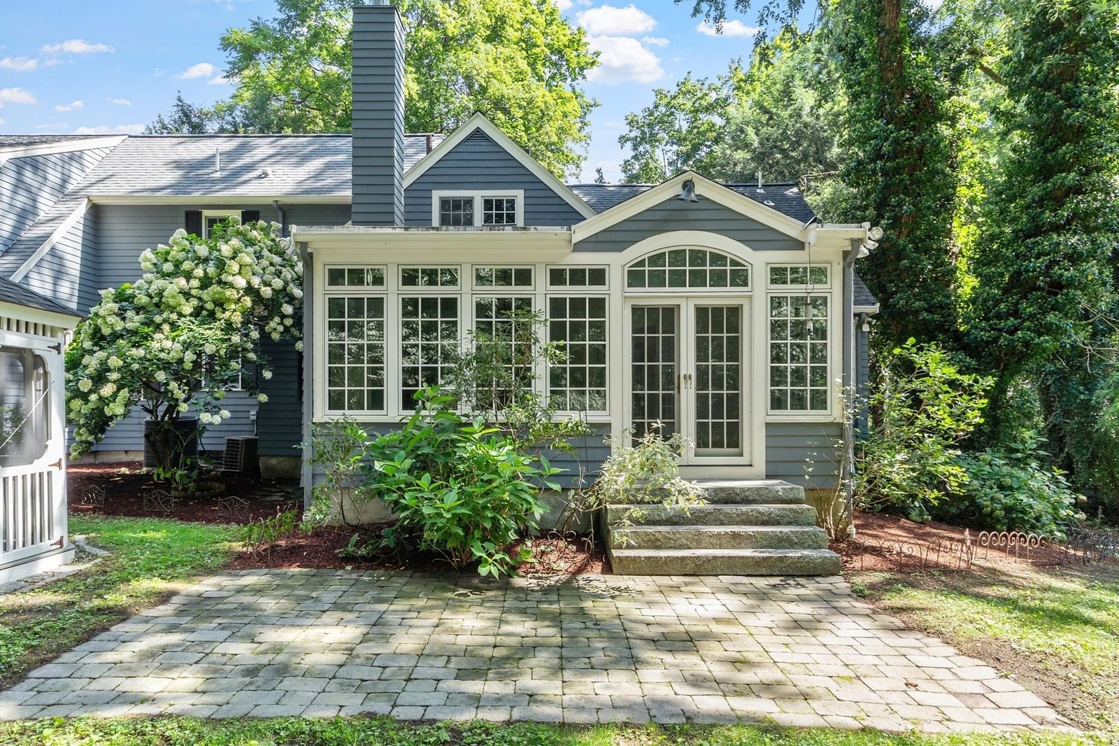 5 Tavern Ln Lexington — Photo 8 of 41