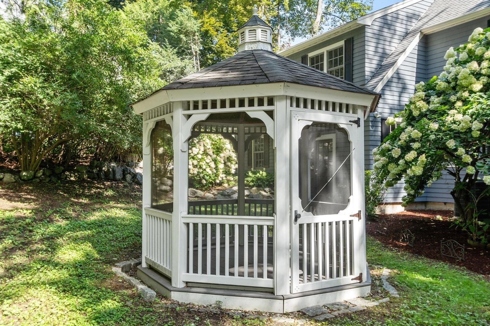 5 Tavern Ln Lexington — Photo 9 of 41