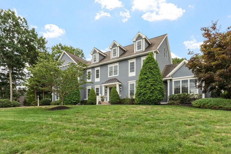 48 Robinson Dr