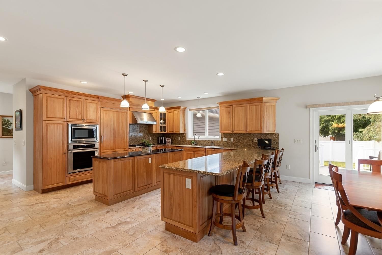 30 Hampden Ave Burlington — Photo 7 of 33