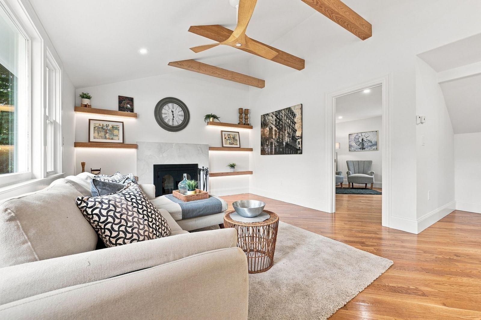 121 Elm St North Reading — Photo 4 of 34