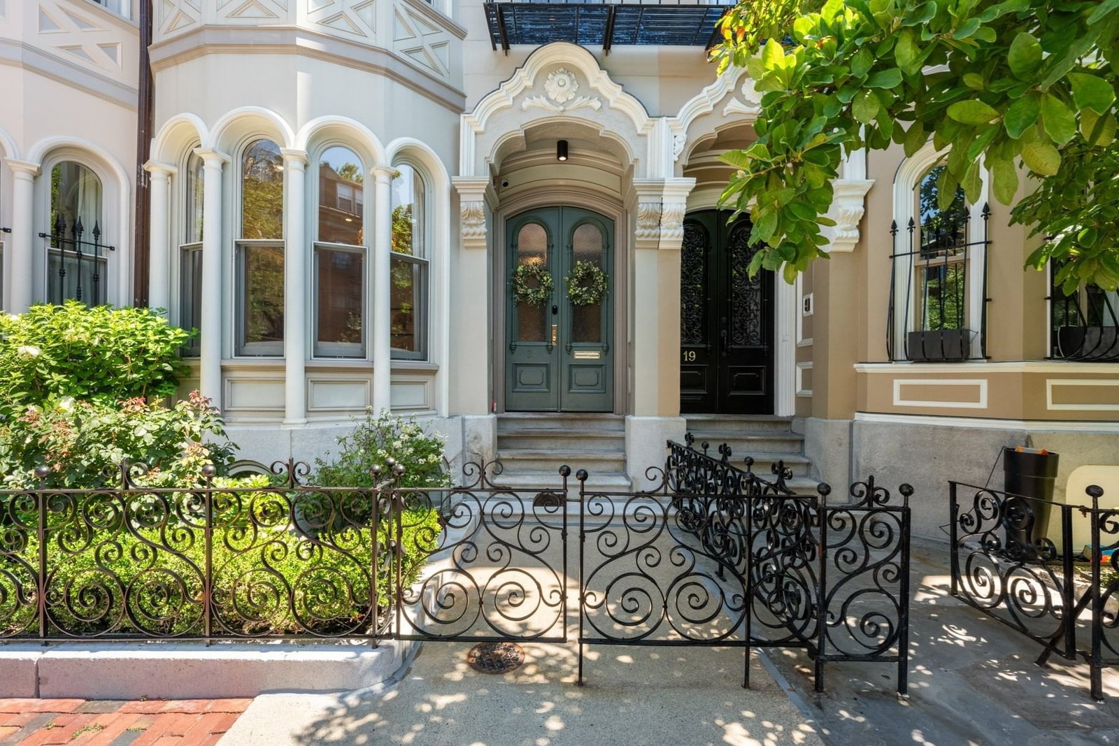 Property at 21 Rutland Sq, Boston, MA 02118