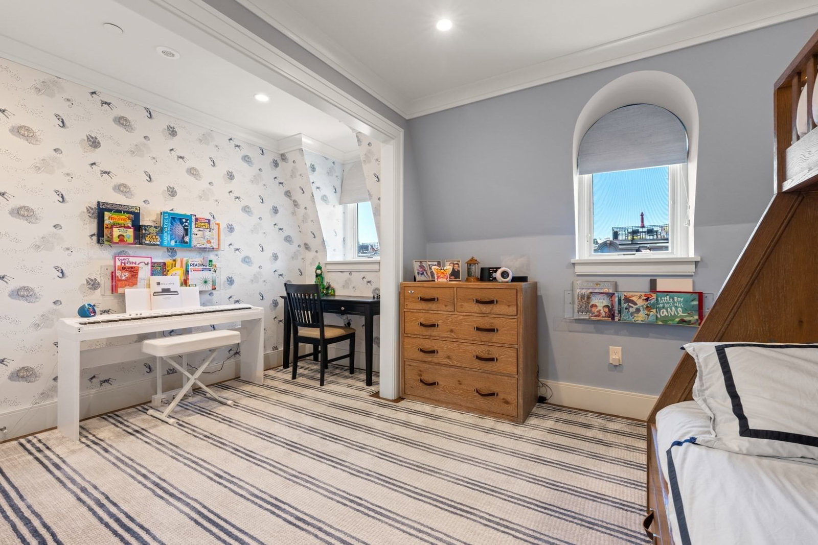 21 Rutland Sq Boston — Photo 29 of 39