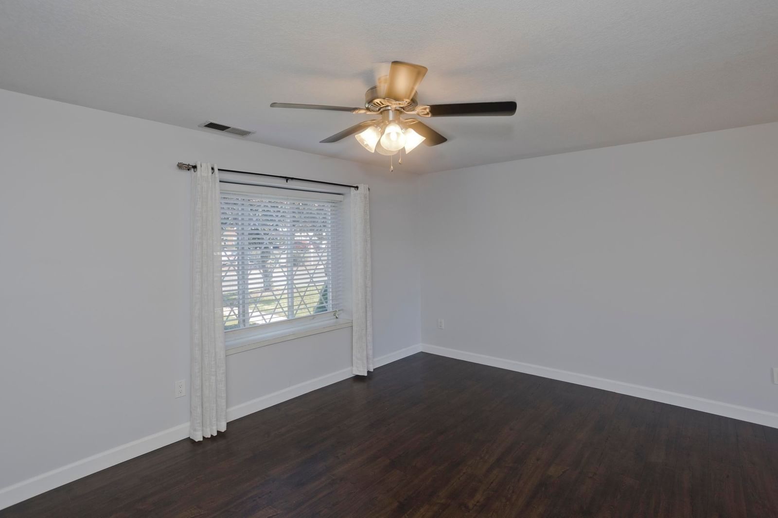 212 Blisswood Village Dr #212 Ludlow — Photo 3 of 25