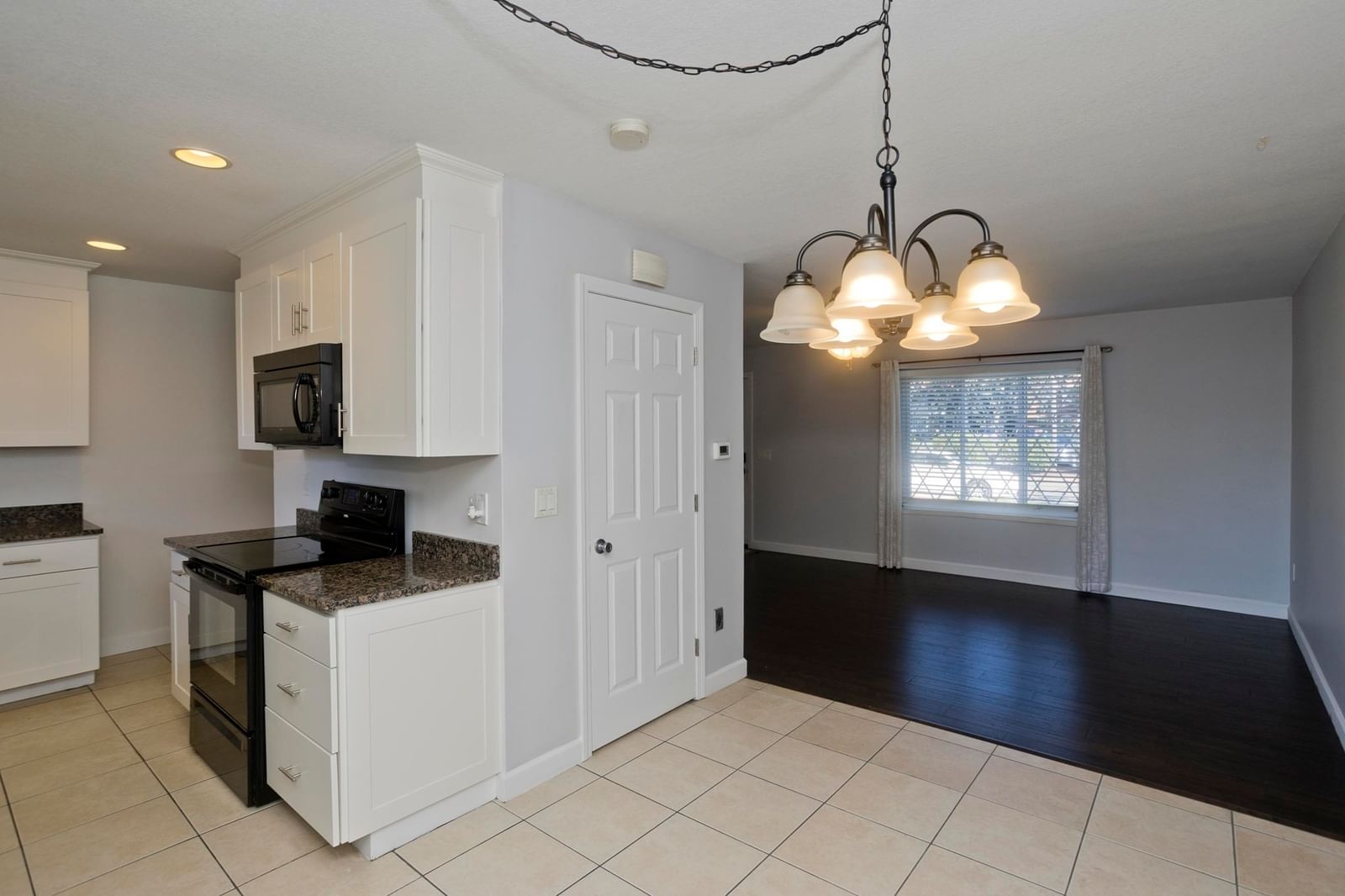 212 Blisswood Village Dr #212 Ludlow — Photo 8 of 25