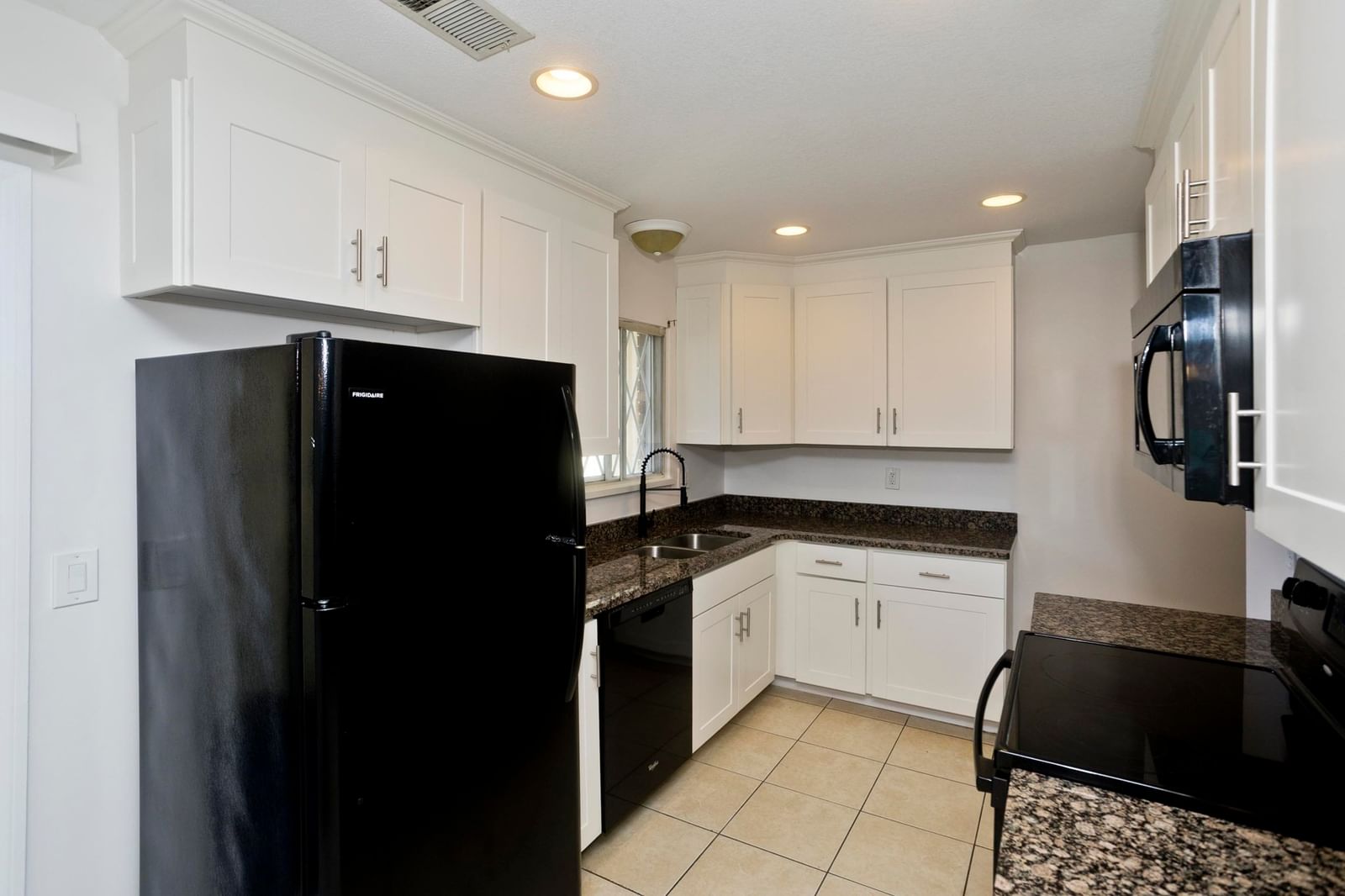 212 Blisswood Village Dr #212 Ludlow — Photo 9 of 25