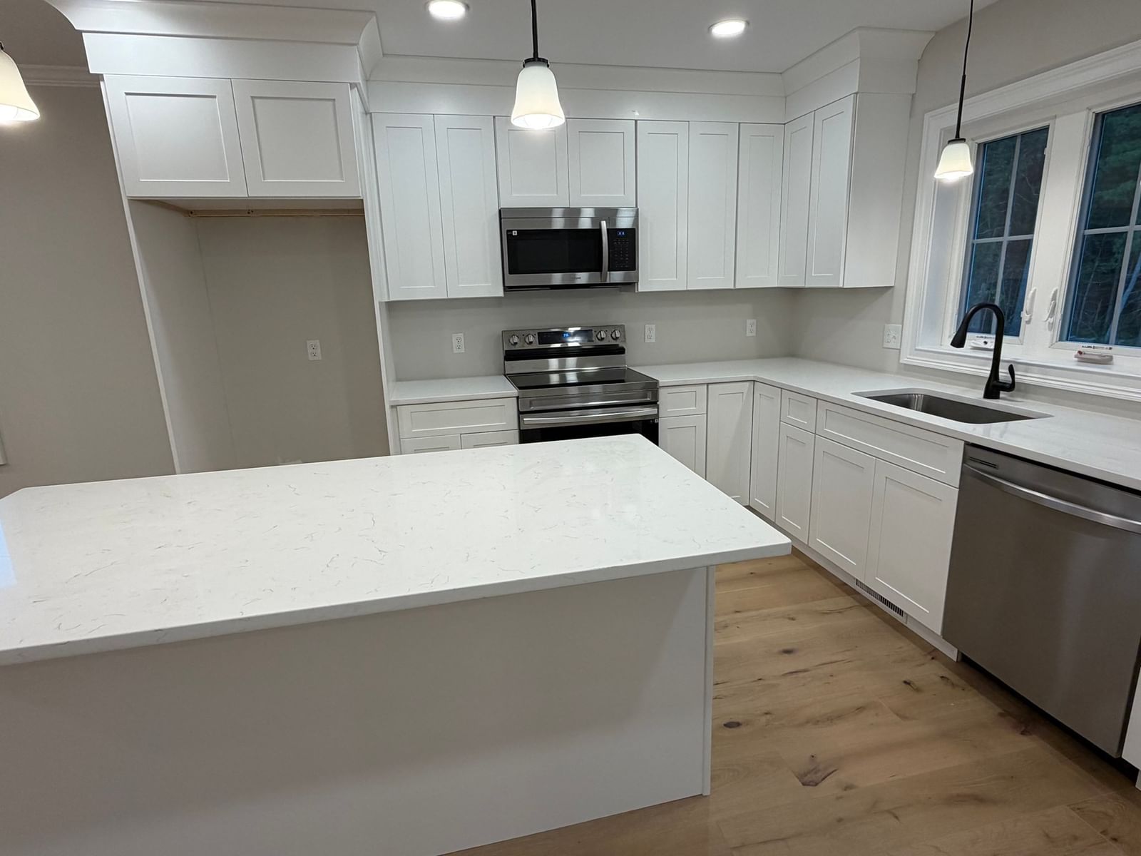 10 Maple Hill Rd Lakeville — Photo 6 of 30