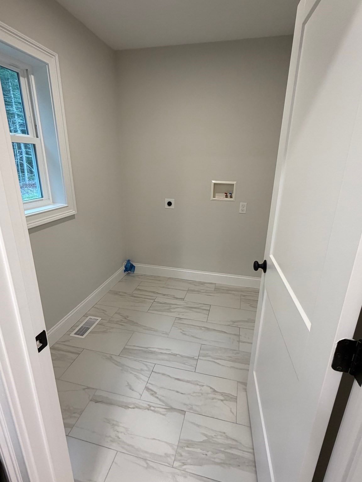 10 Maple Hill Rd Lakeville — Photo 7 of 30