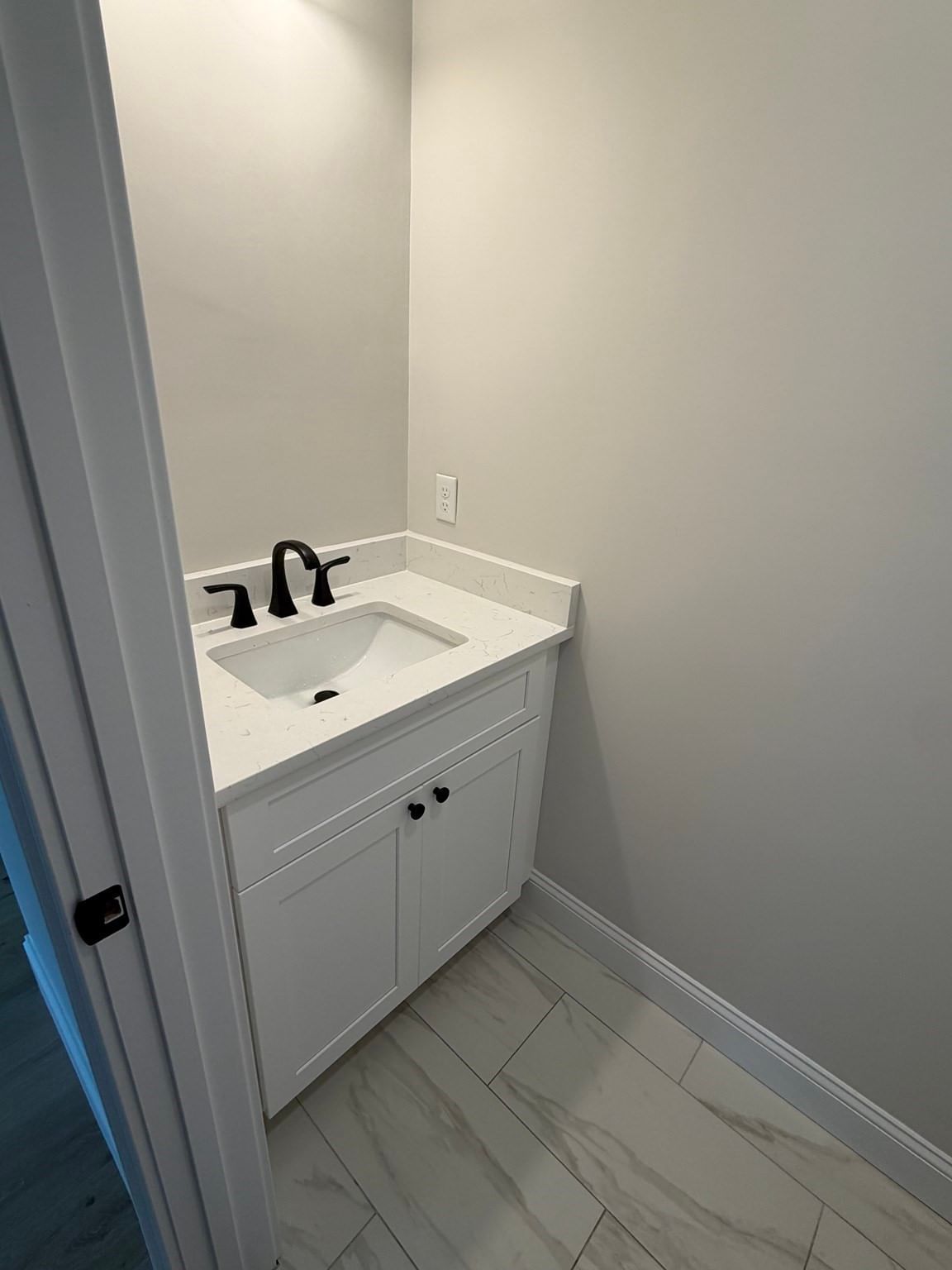 10 Maple Hill Rd Lakeville — Photo 8 of 30