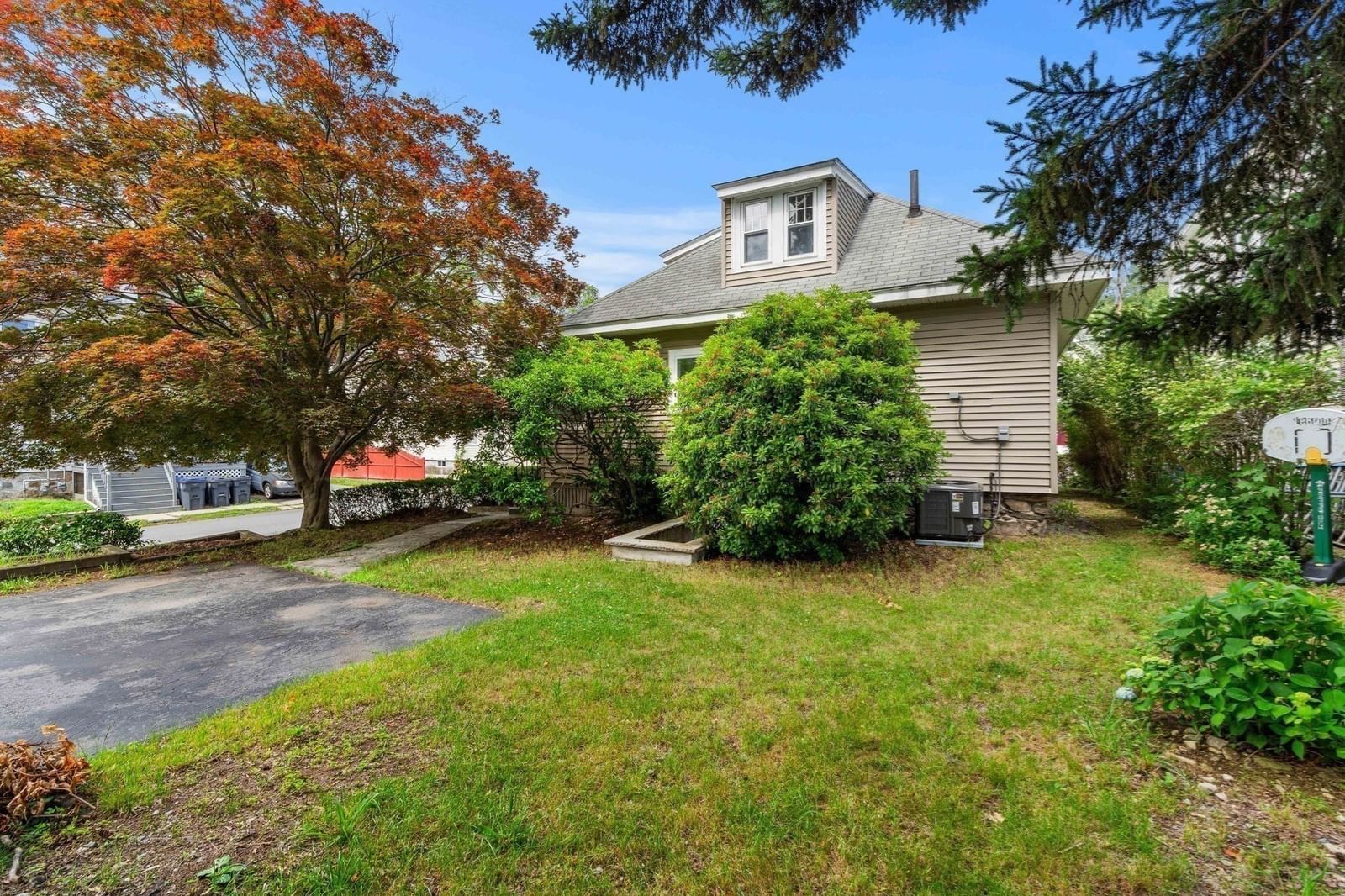 174 Warwick St Methuen — Photo 24 of 25
