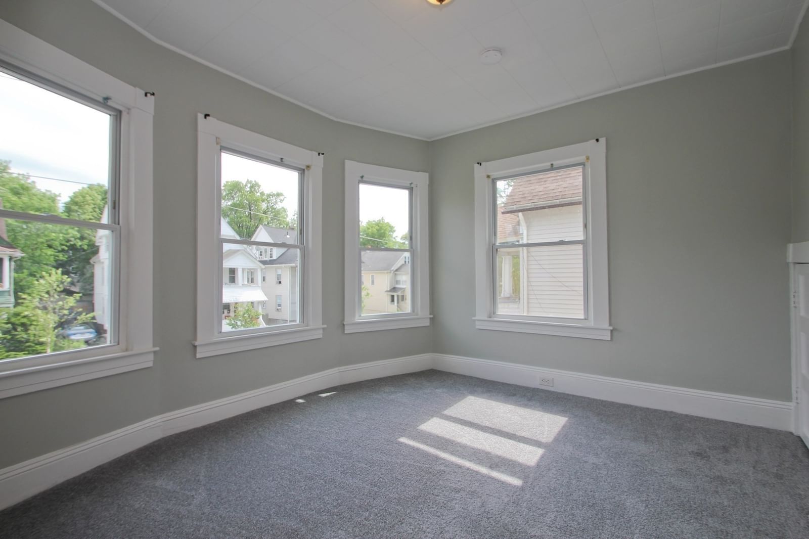 38 Virginia Street Springfield — Photo 17 of 42
