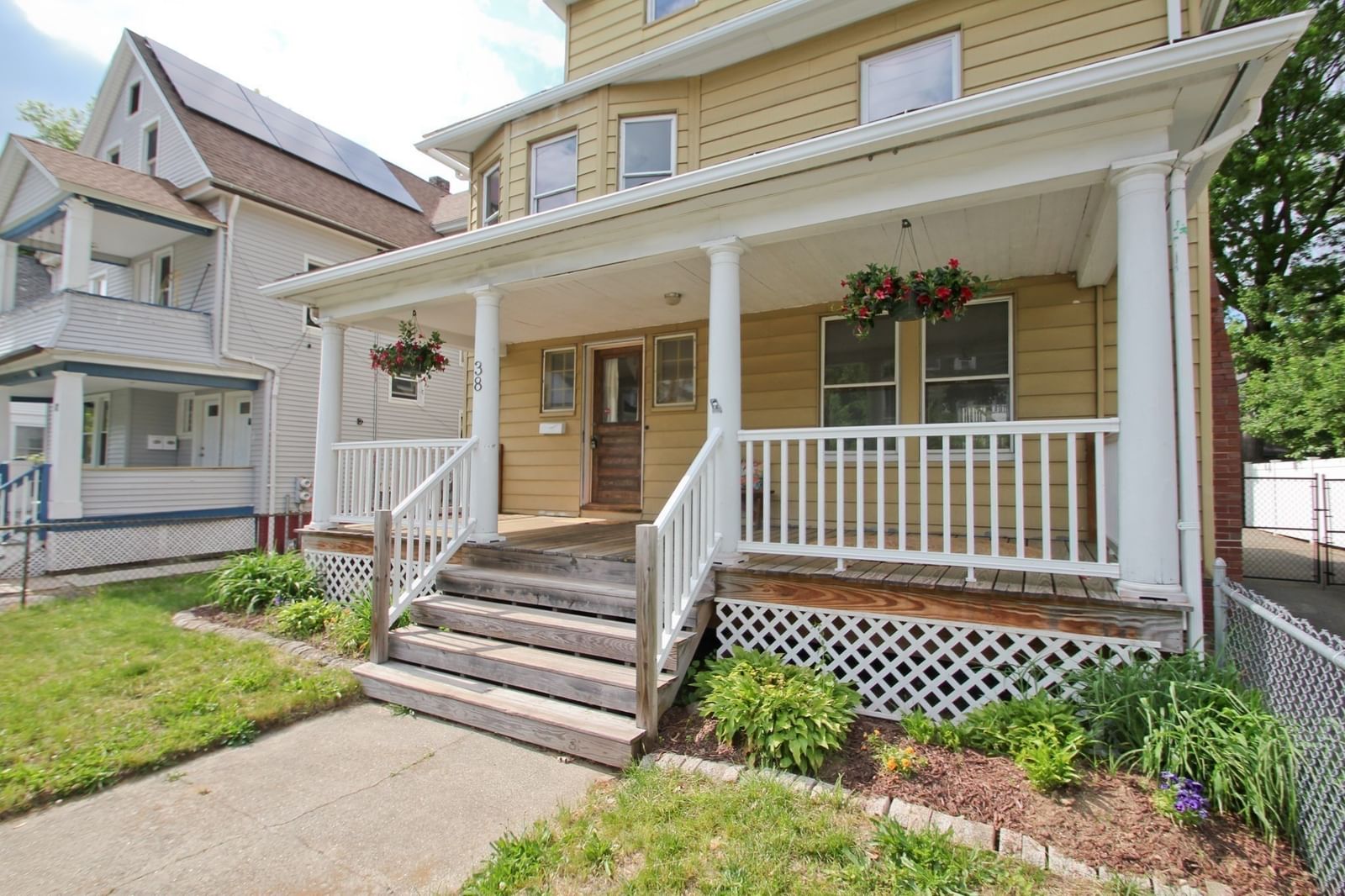 38 Virginia Street Springfield — Photo 2 of 42