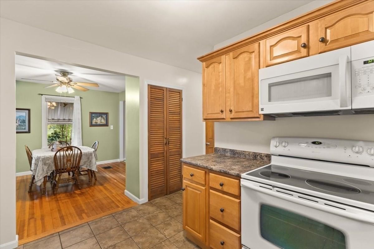 48 Davis St Taunton — Photo 16 of 41
