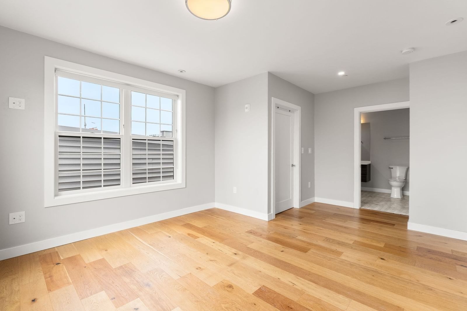 10-16 Everett St #402 Boston — Photo 20 of 39