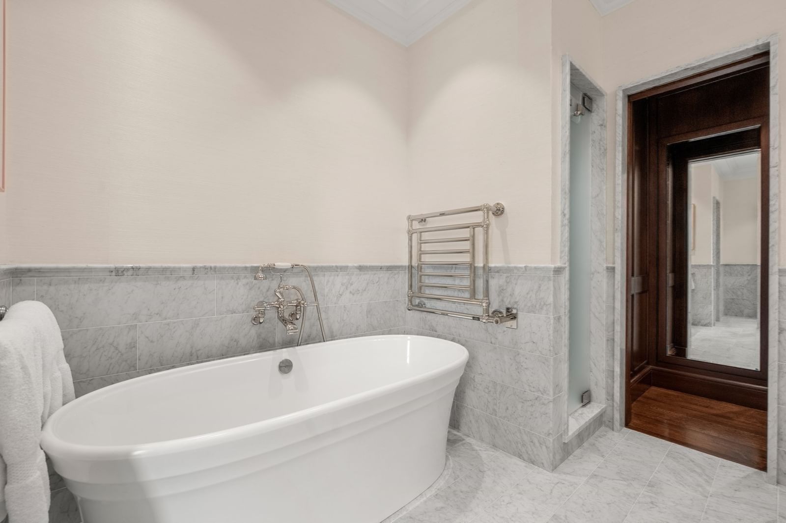 128 Beacon St #H Boston — Photo 13 of 23