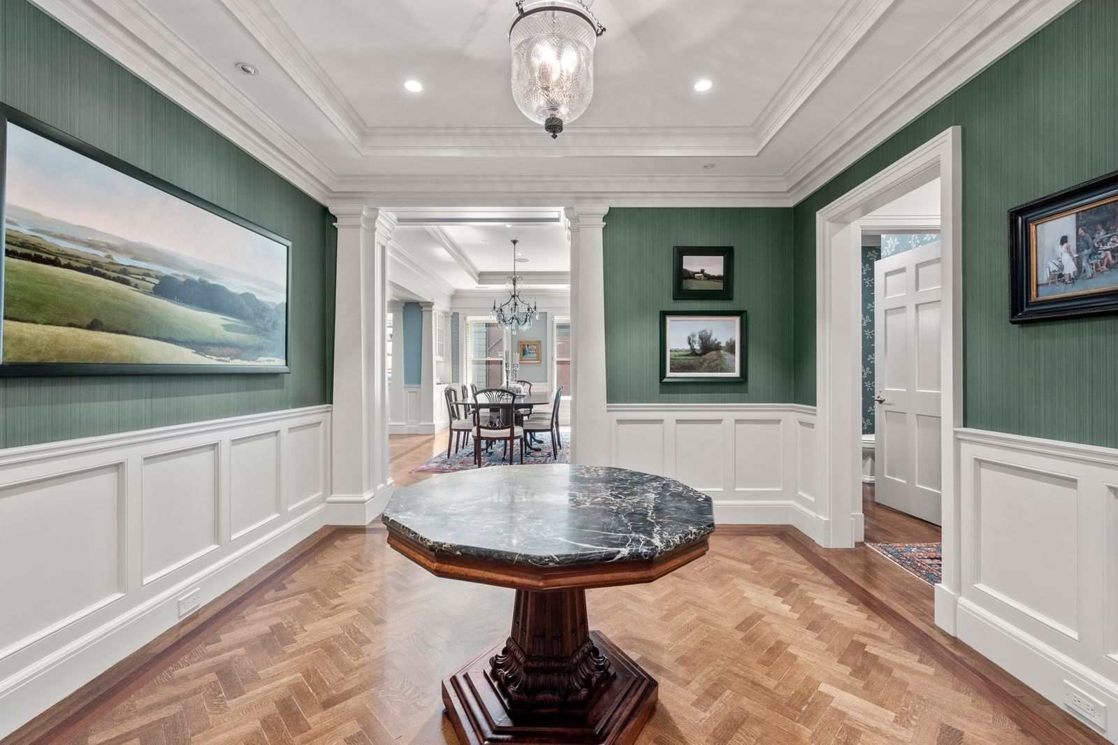 128 Beacon St #H Boston — Photo 2 of 23