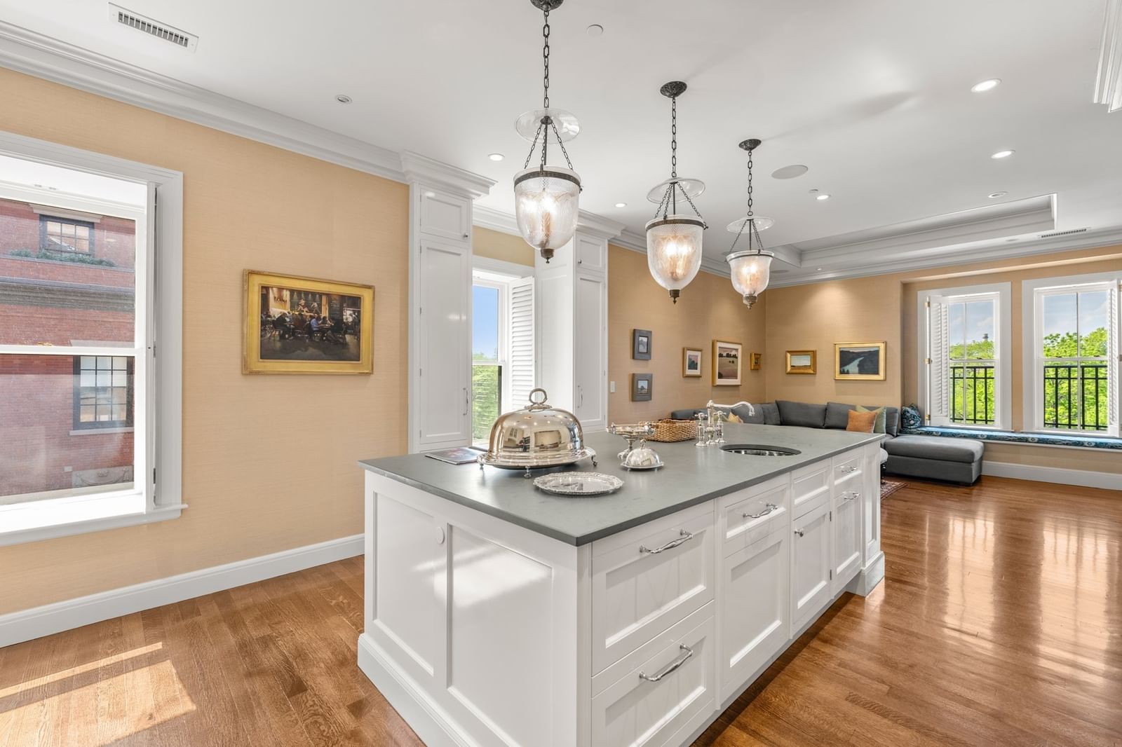 128 Beacon St #H Boston — Photo 7 of 23