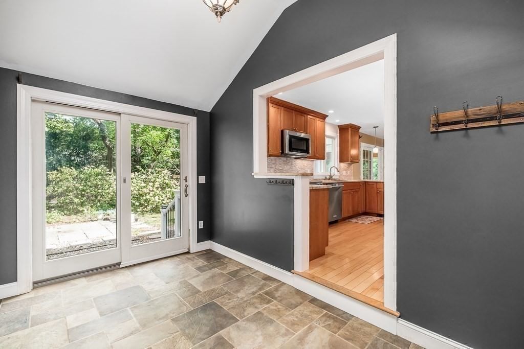 10 Donegal Circle Danvers — Photo 21 of 29