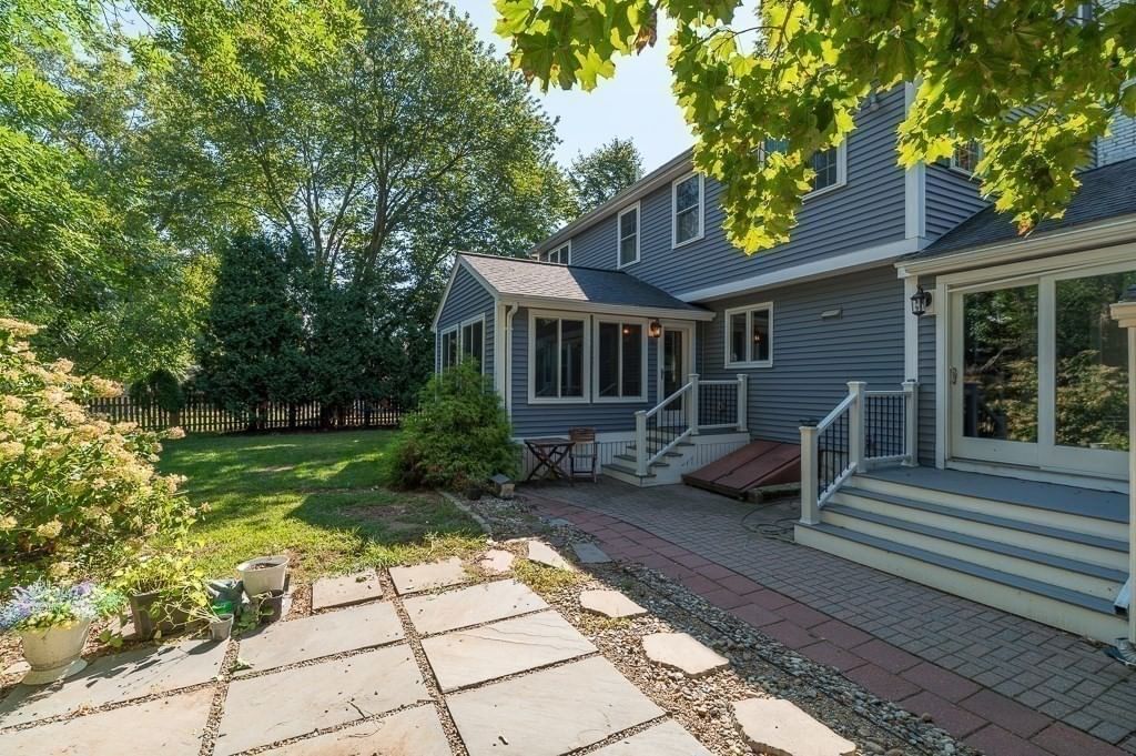 10 Donegal Circle Danvers — Photo 3 of 29