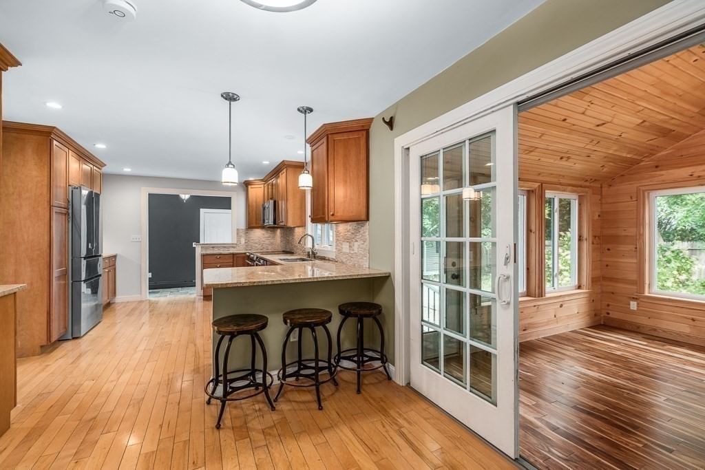 10 Donegal Circle Danvers — Photo 5 of 29