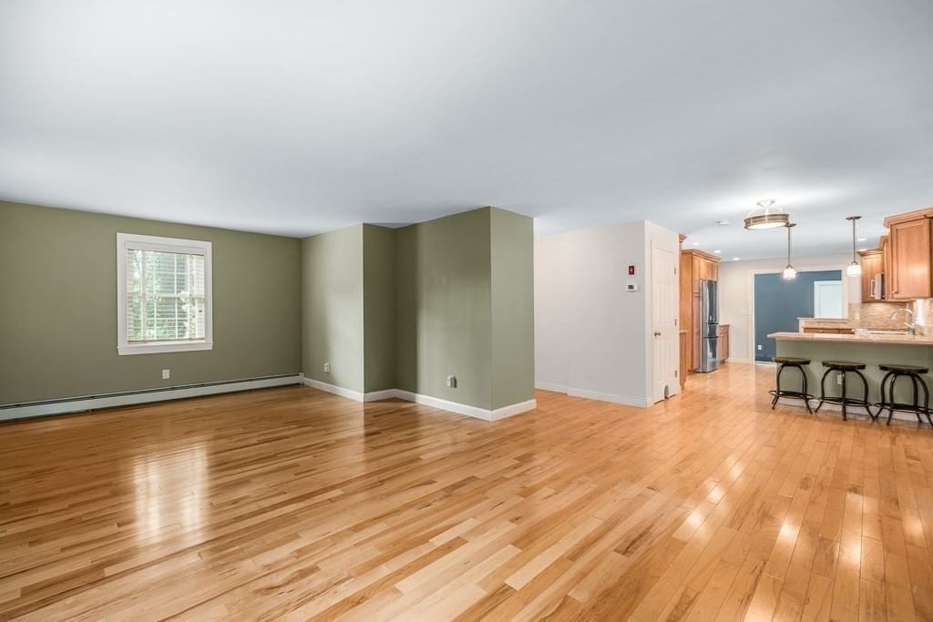 10 Donegal Circle Danvers — Photo 7 of 29