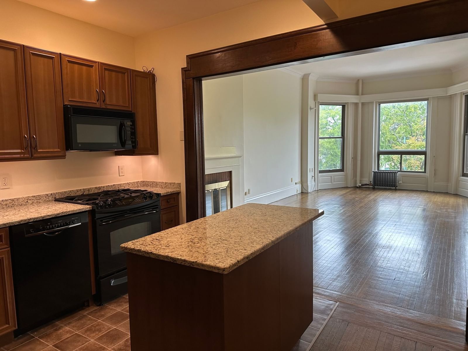 31 Bay State Rd #2 Boston — Photo 3 of 20