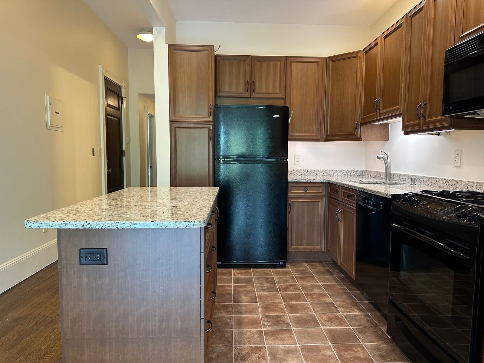 31 Bay State Rd #2 Boston — Photo 5 of 20