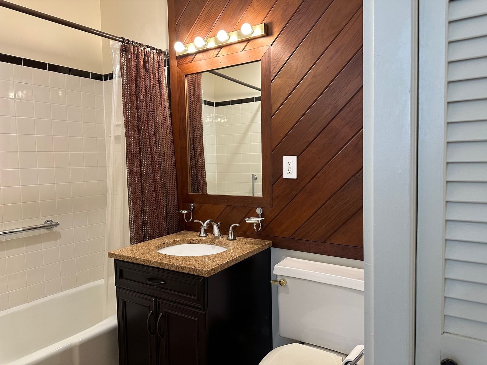 31 Bay State Rd #2 Boston — Photo 9 of 20
