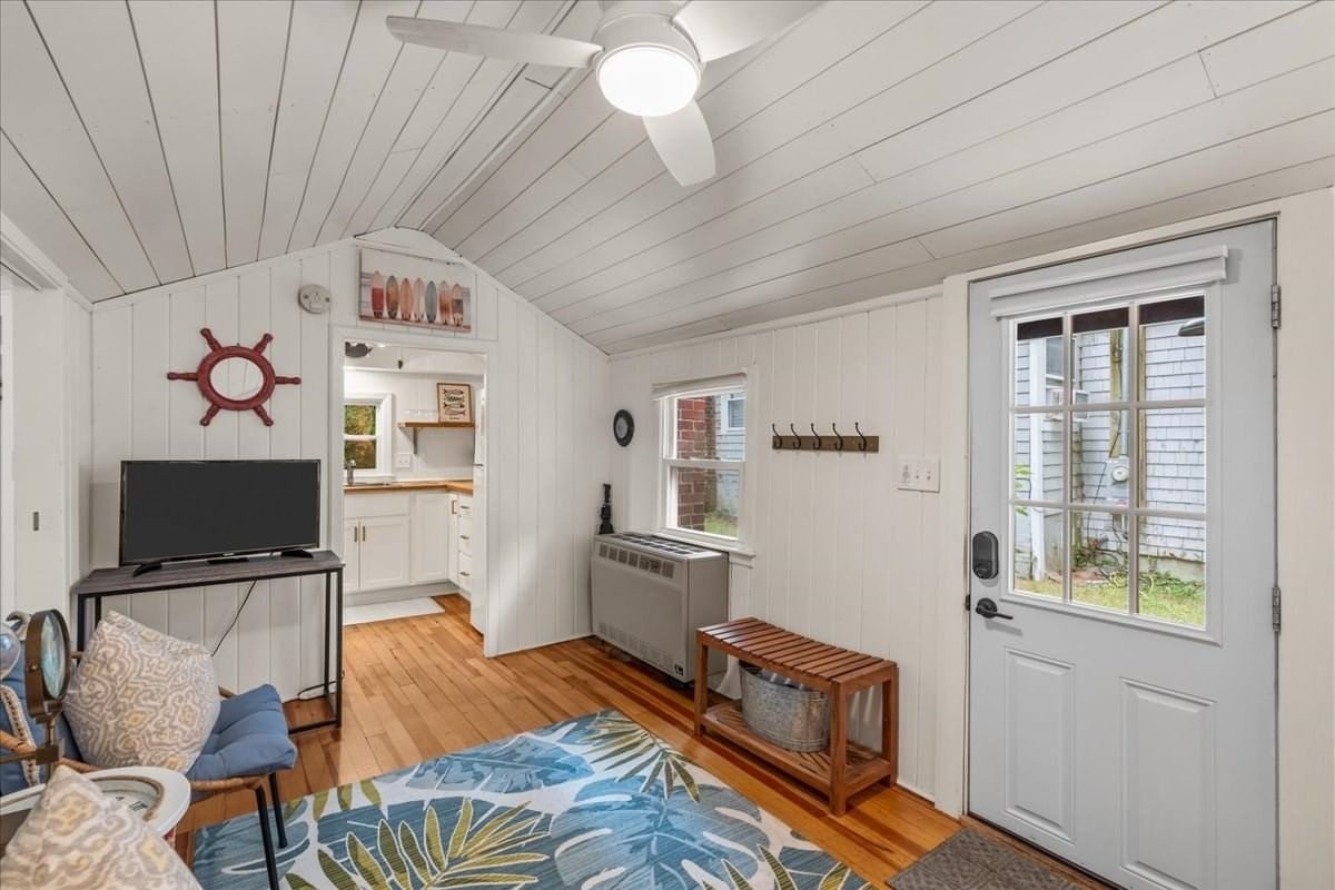 207 Bartlett Rd Plymouth — Photo 10 of 36