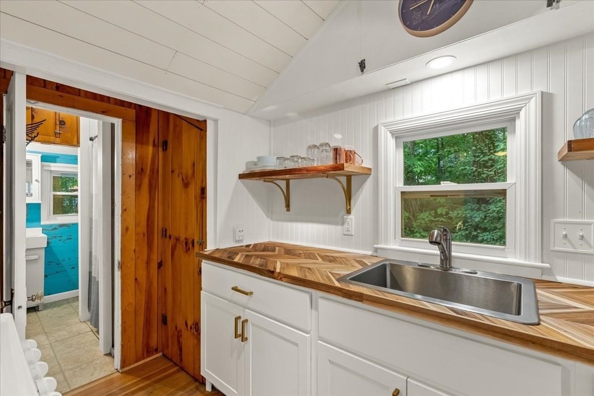 207 Bartlett Rd Plymouth — Photo 13 of 36