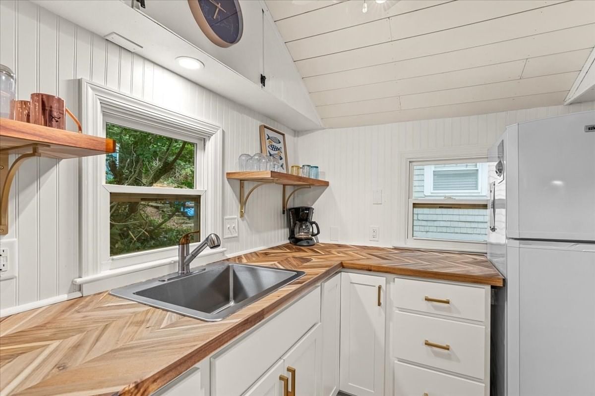 207 Bartlett Rd Plymouth — Photo 14 of 36