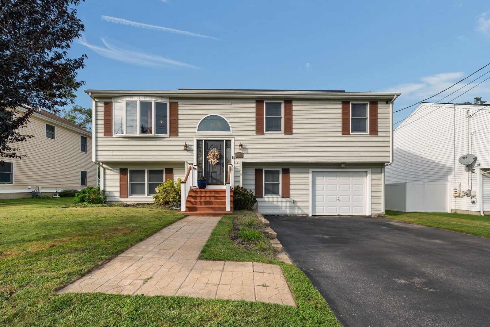 52 Family Dr Fall River — Photo 1 of 42