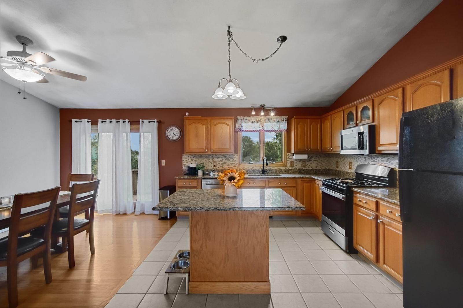 52 Family Dr Fall River — Photo 11 of 42