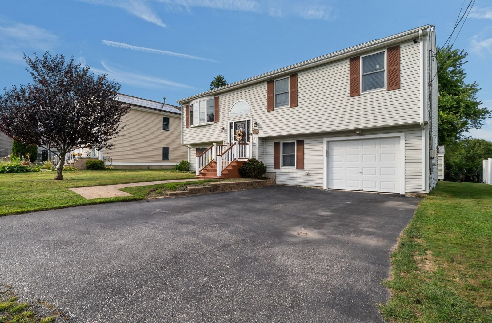 52 Family Dr Fall River — Photo 3 of 42