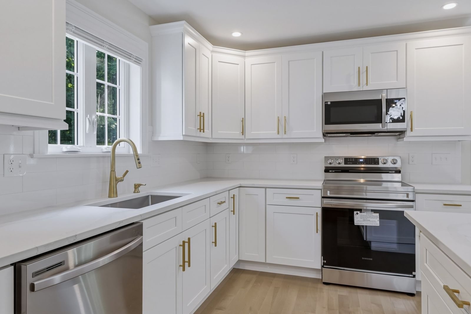 16 Gunn Rd. Ext #B Southampton — Photo 17 of 34